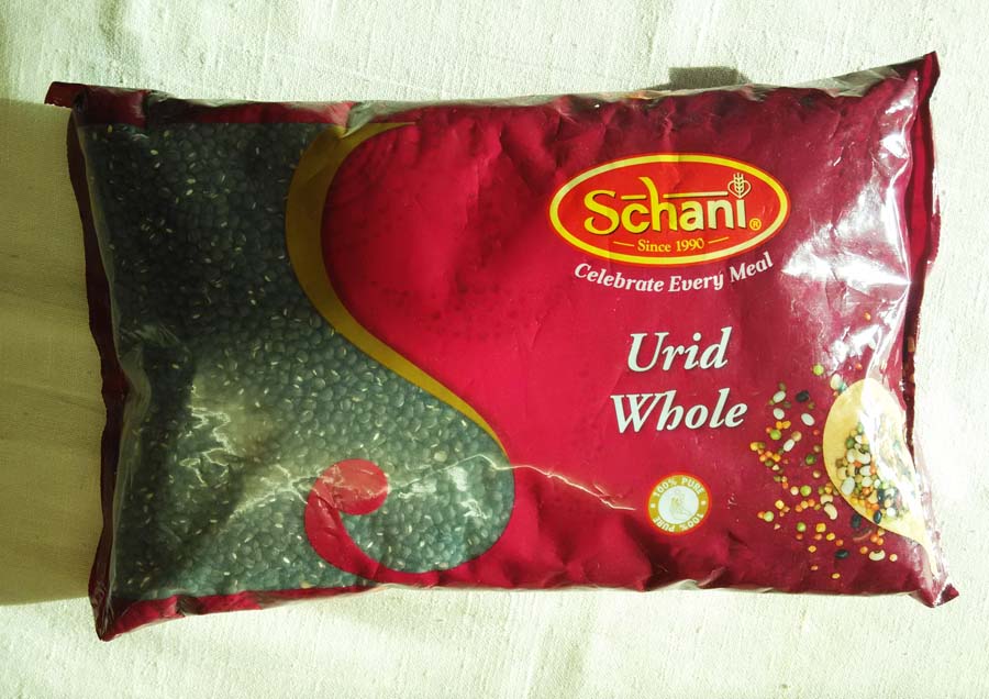 Урад Дал Schani в кожуре Урад Дал Schani в кожуре